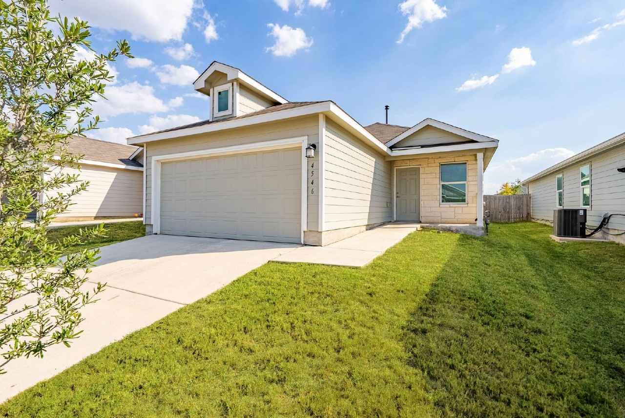 4546 Glades Way - Photo 6 of 38