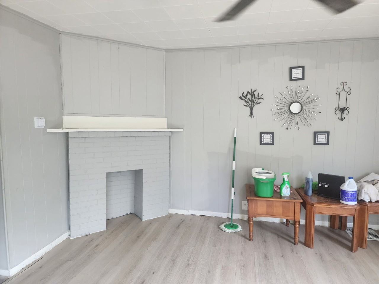 120 Logan Ave - Photo 2 of 9