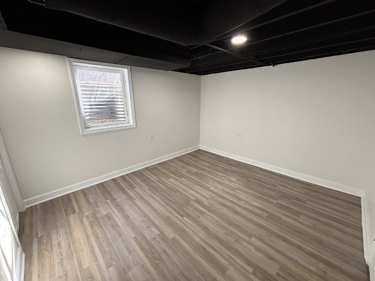 315 Waite St - Photo 7 of 12