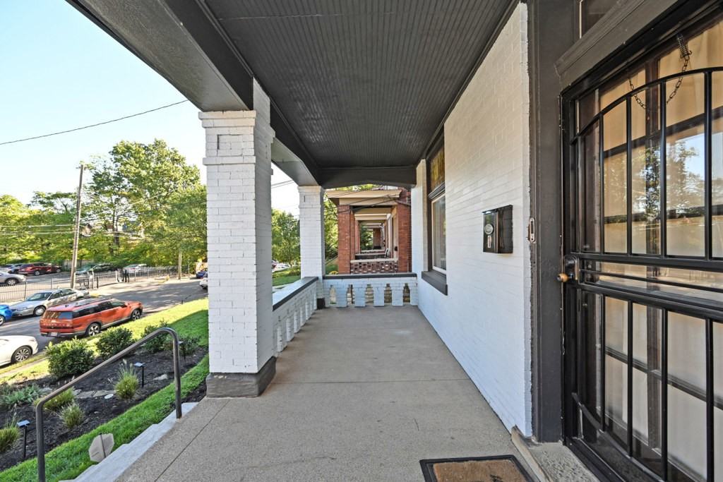 1415 Locust St #1 - Photo 3 of 23