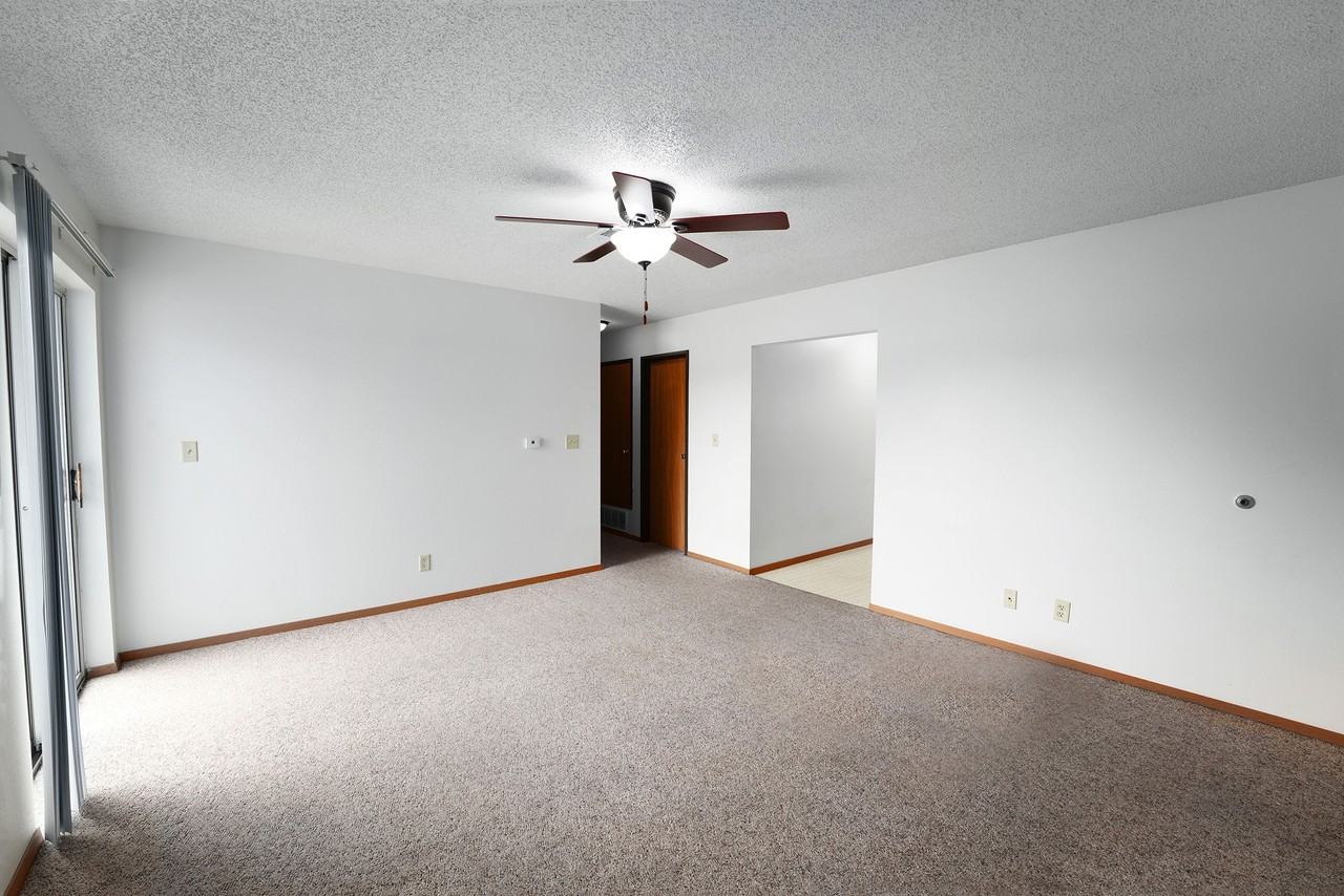 Lakeview Apartments - Photo 7 of 25