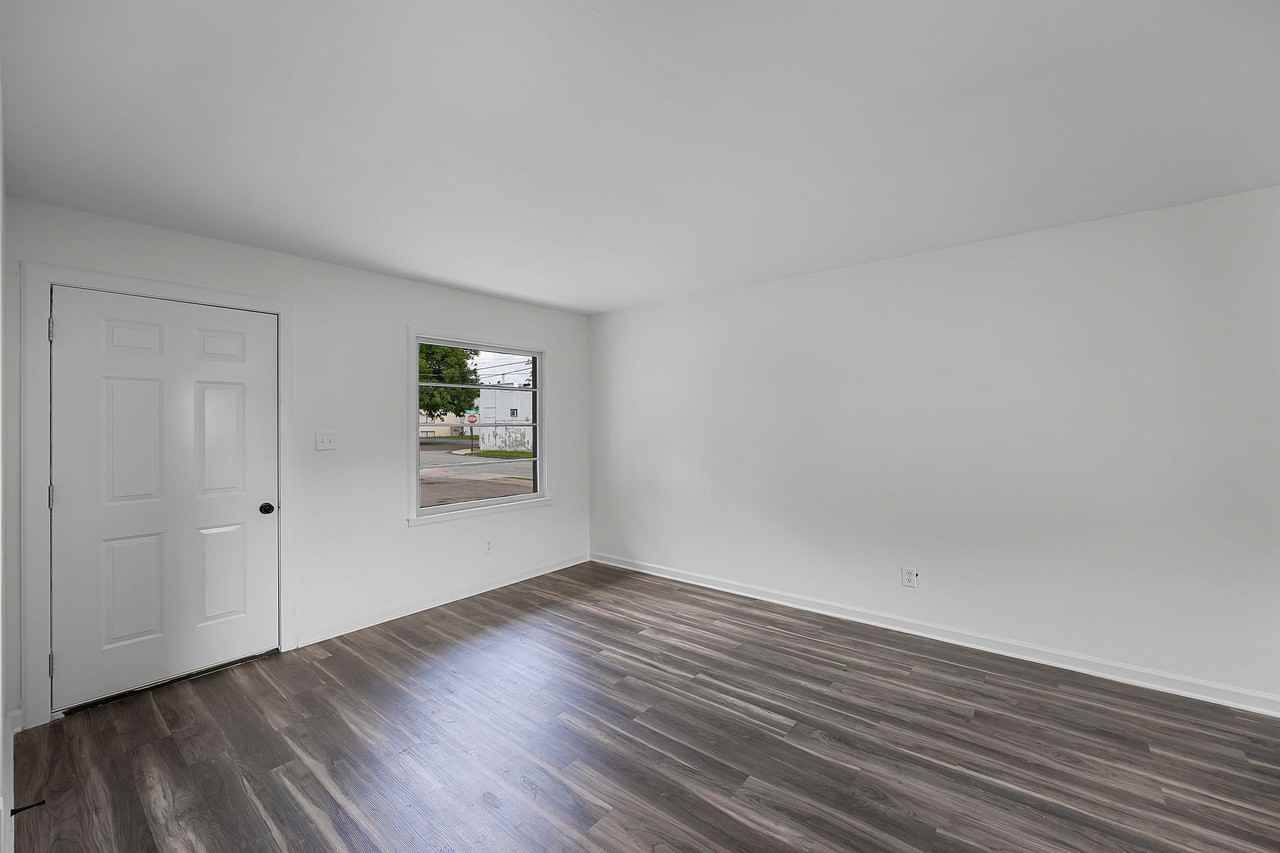 183 Campbell St #200 - Photo 5 of 10