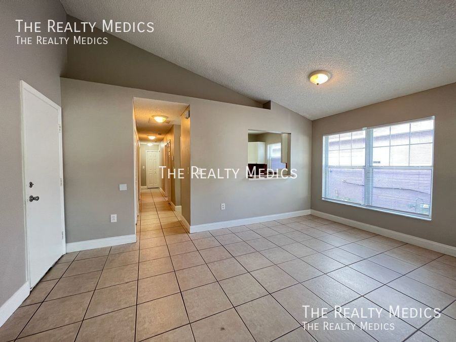 1143 Fremont Park Ave - Photo 6 of 17