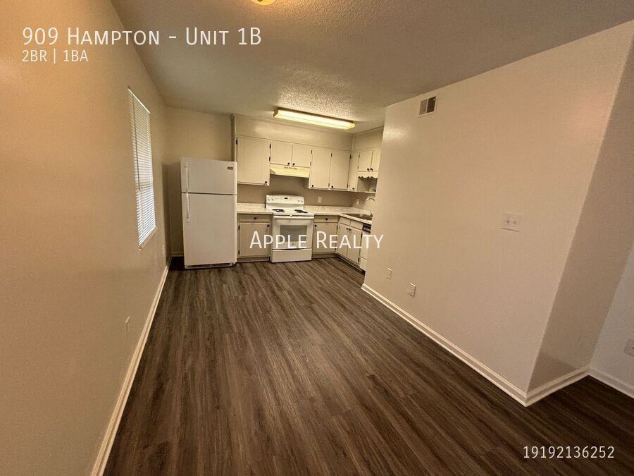 909 Hampton Street #1B - Photo 3 of 11