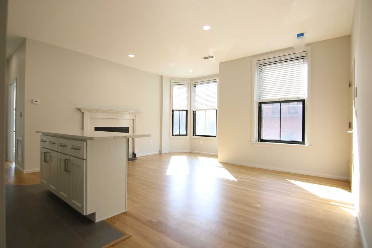 151 W Brookline St #2 - Photo 5 of 16