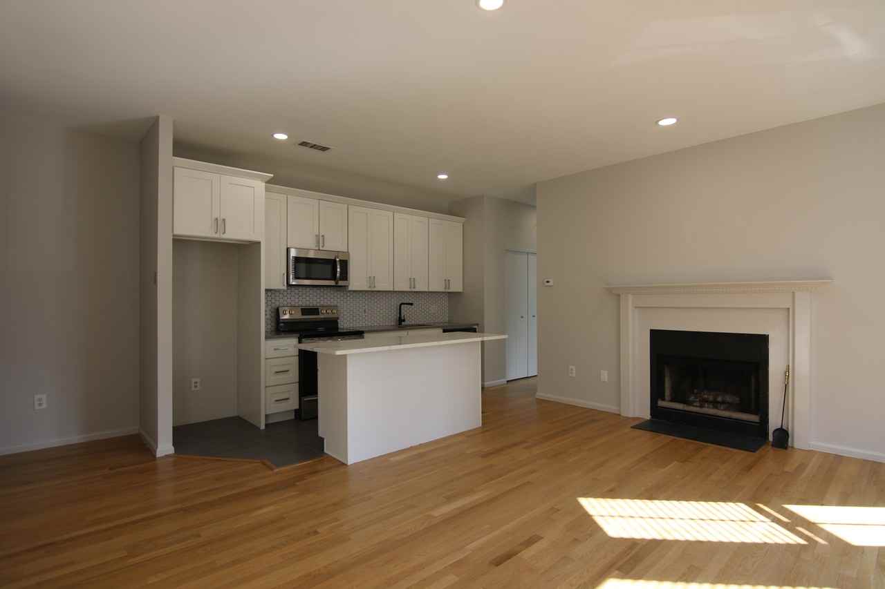 151 W Brookline St #2 - Photo 6 of 16
