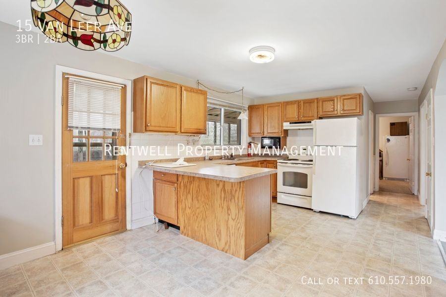 15 Van Leer Ave - Photo 6 of 16