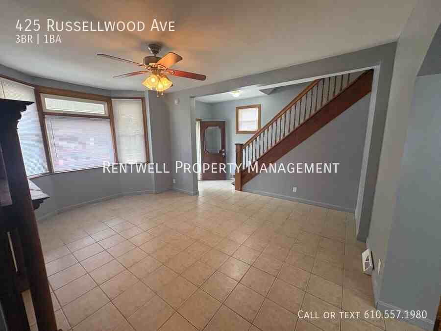 425 Russellwood Ave - Photo 3 of 32