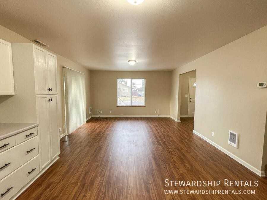 720 Deal St - Photo 6 of 23