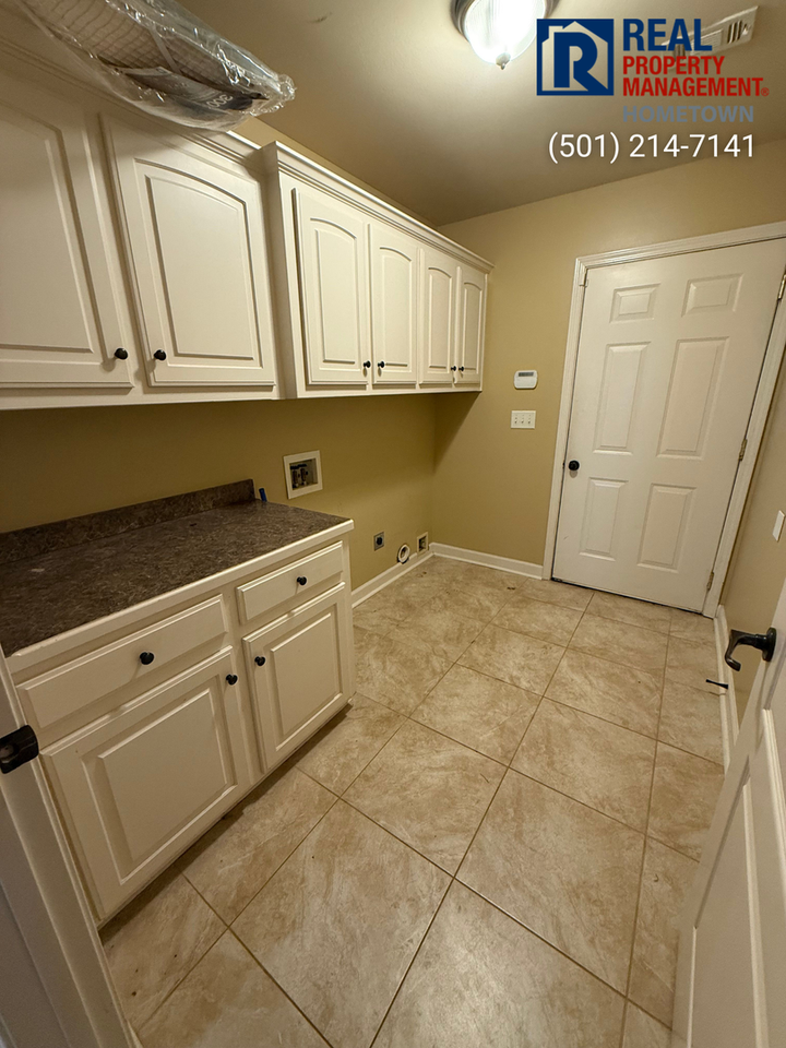 1609 White Oak Circle - Photo 6 of 23