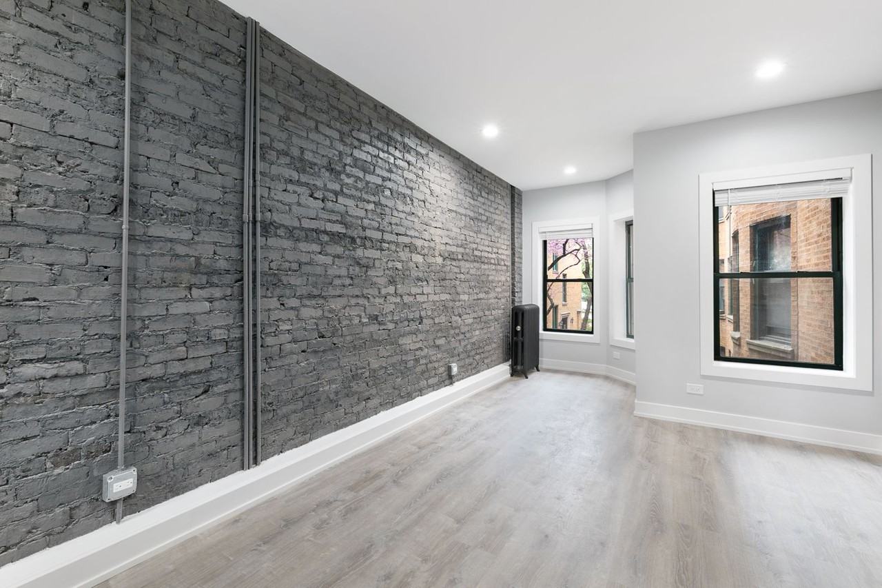 7738 N Eastlake Ter #2W - Photo 3 of 16