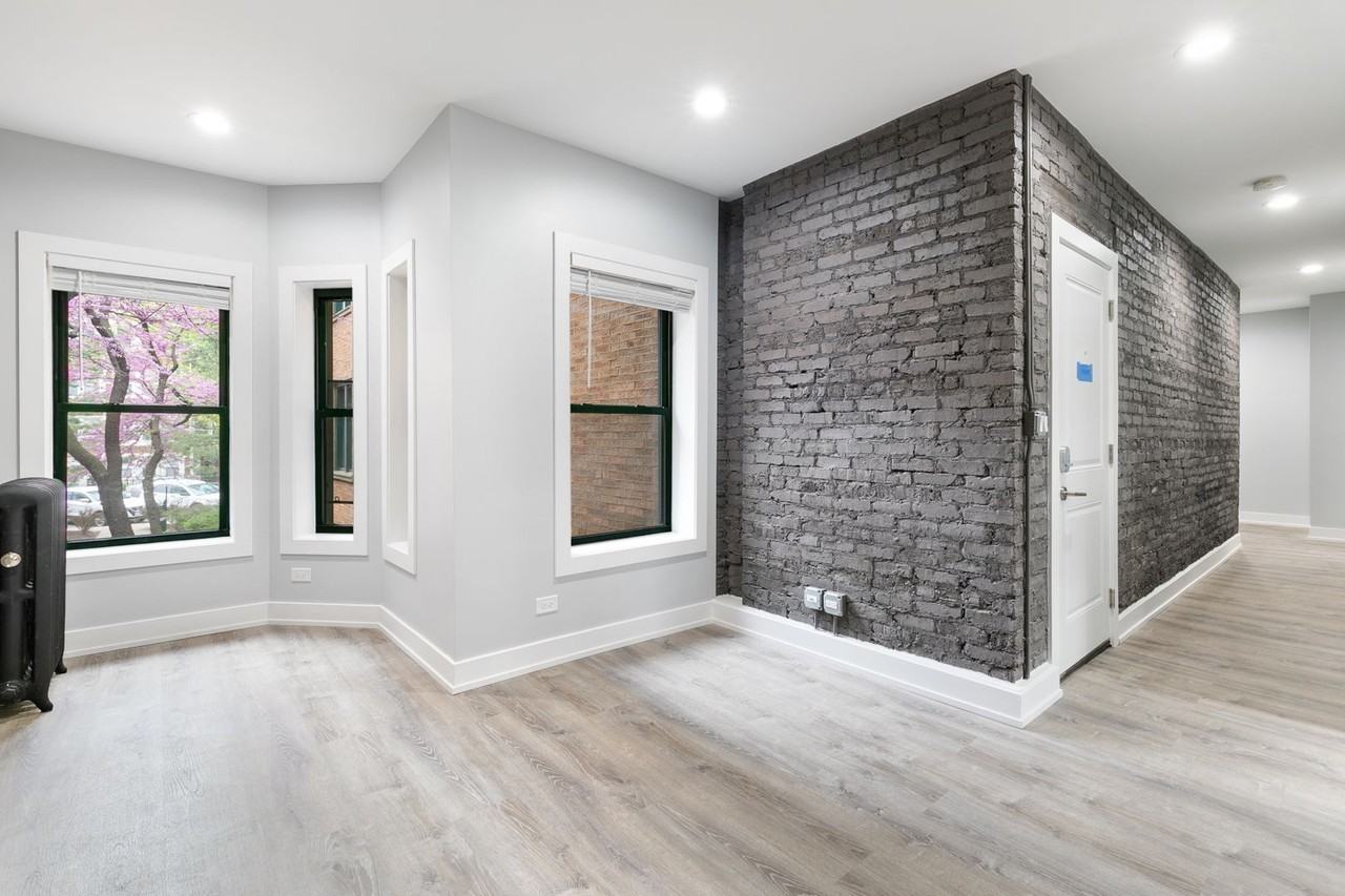 7738 N Eastlake Ter #2W - Photo 5 of 16