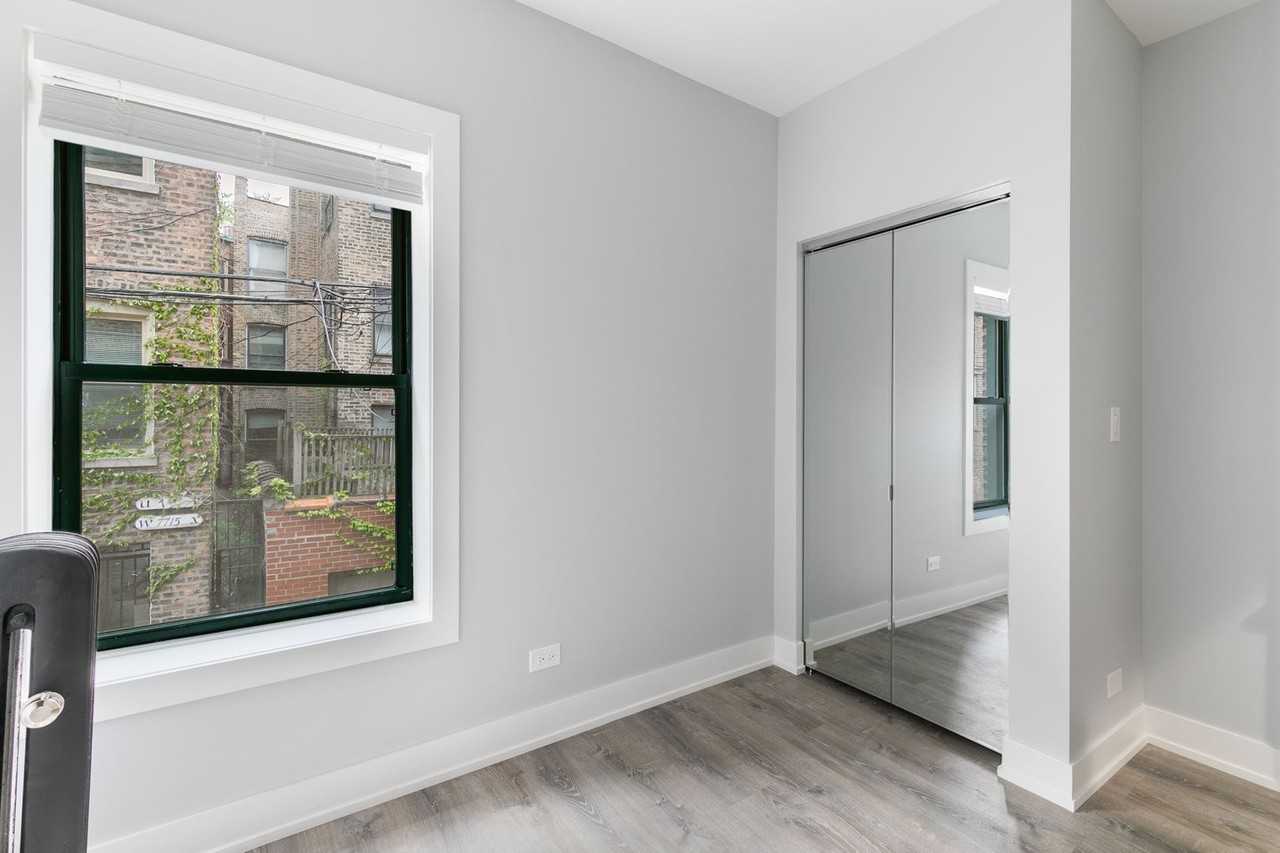 7738 N Eastlake Ter #2W - Photo 7 of 16