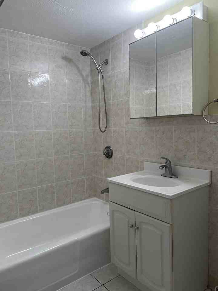600 Governors Dr #37 - Photo 6 of 7