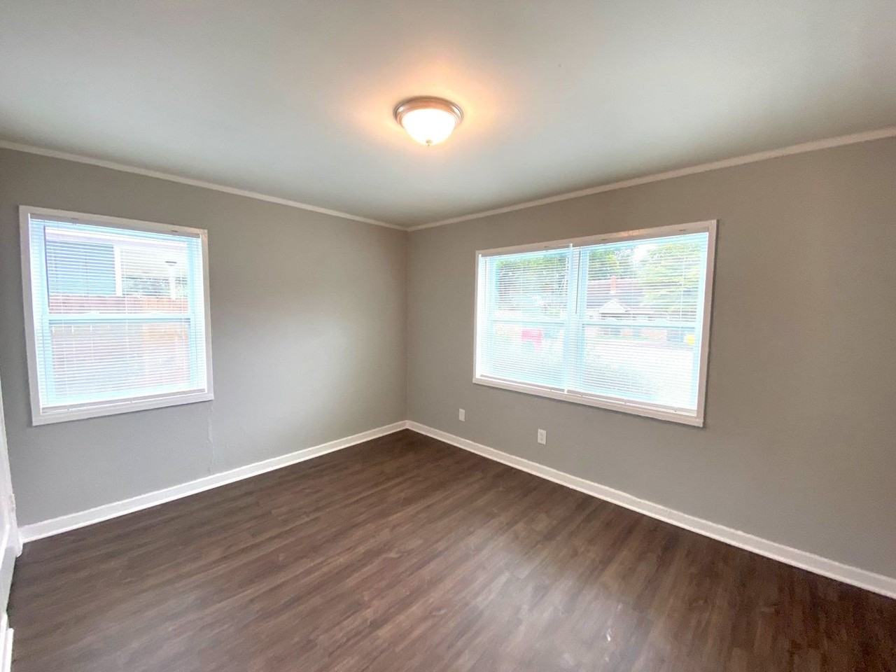 1295 Foxcroft Street - Photo 3 of 14