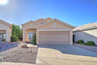2147 E Robin Ln - Photo 1 of 1