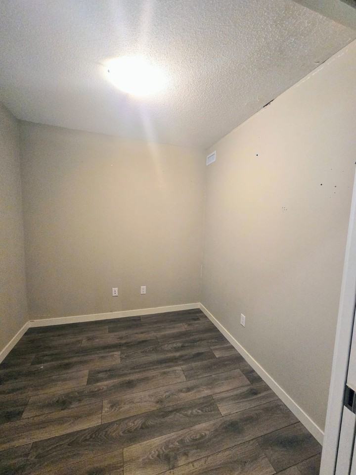 511 Rochester Avenue - Photo 7 of 11