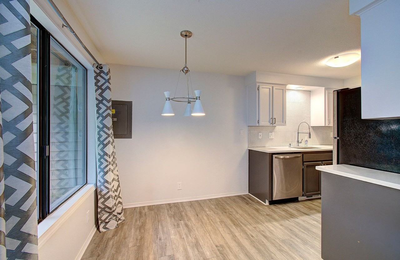 607 Se 121st Ave #39 - Photo 4 of 29