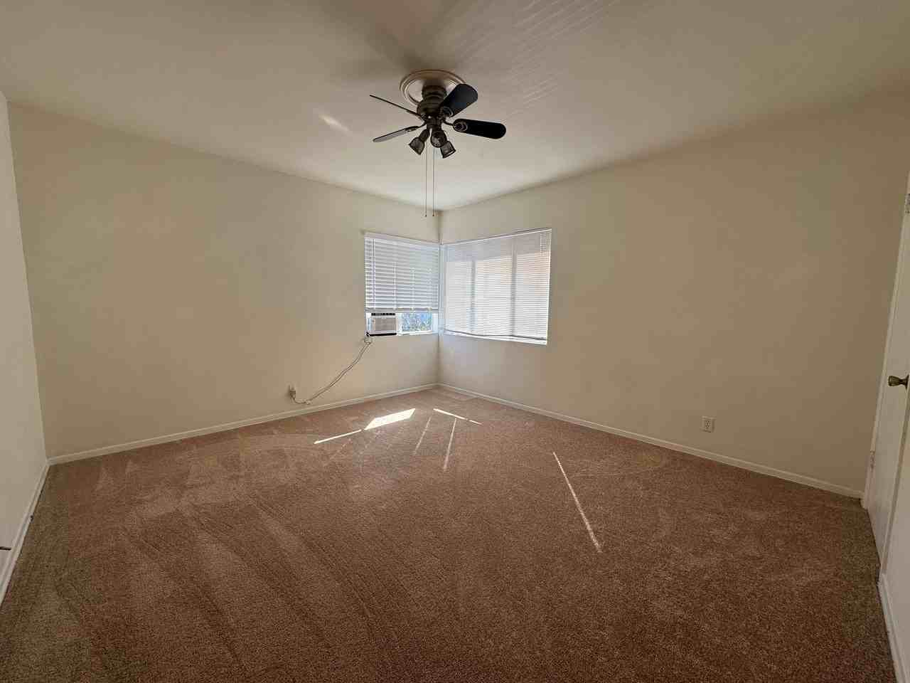 316 S Doheny Dr #4 - Photo 7 of 8