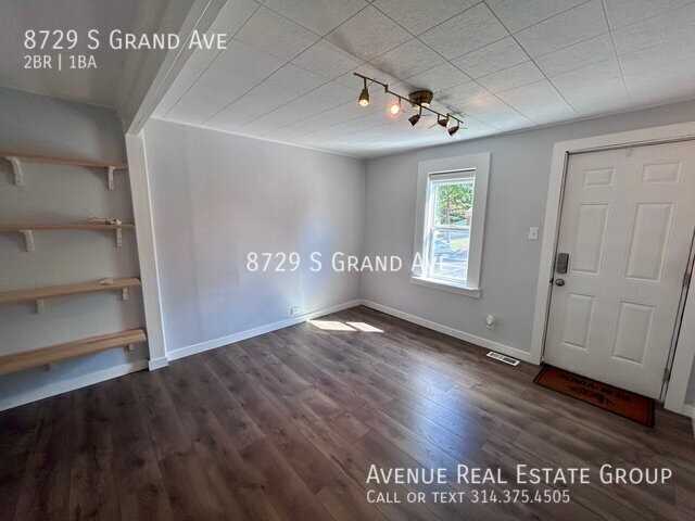 8729 S Grand Ave - Photo 2 of 10