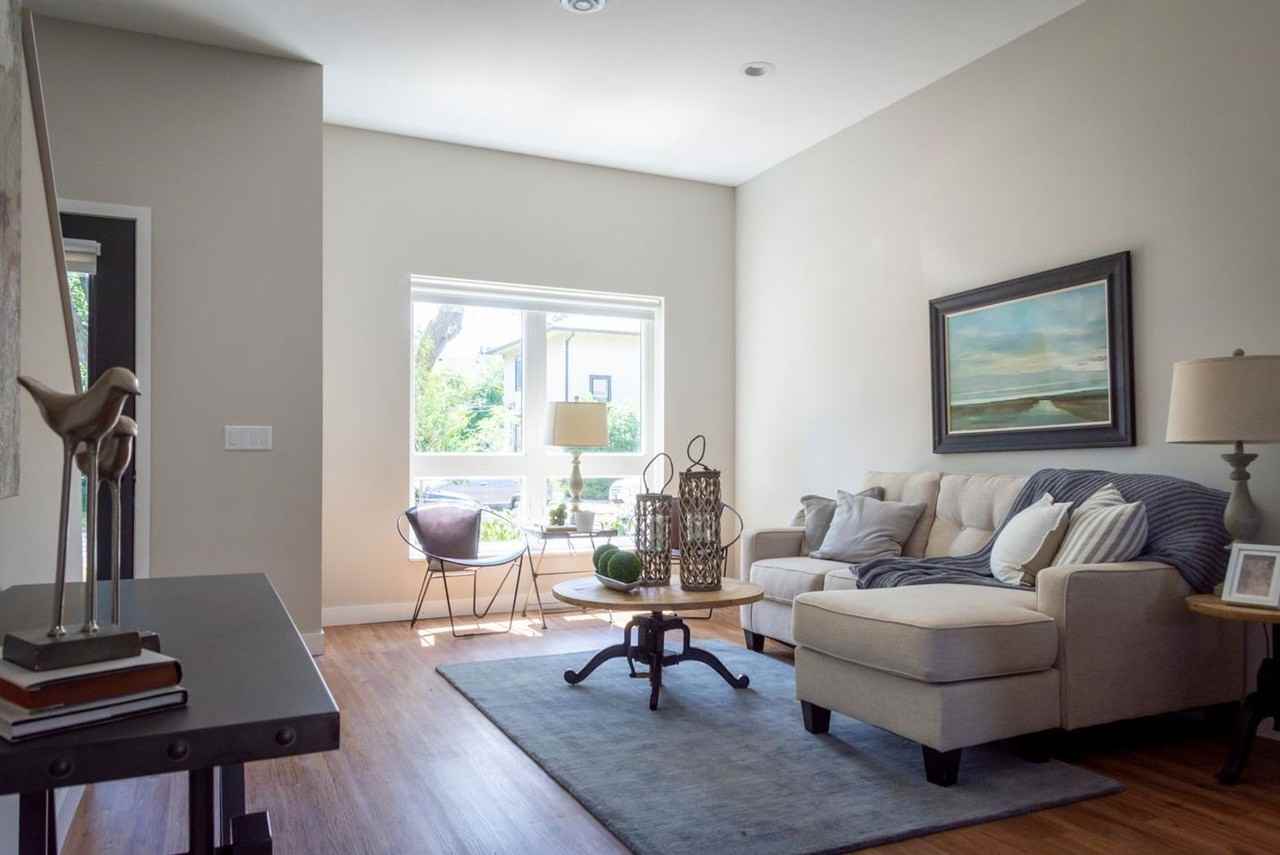 2409 2nd St Ne - Photo 3 of 6