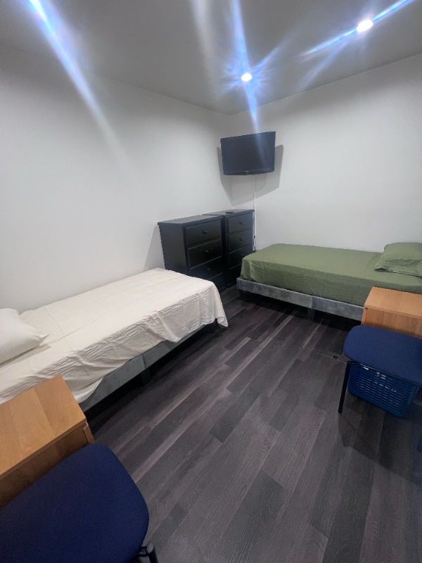 800 E 82nd St - Photo 7 of 12