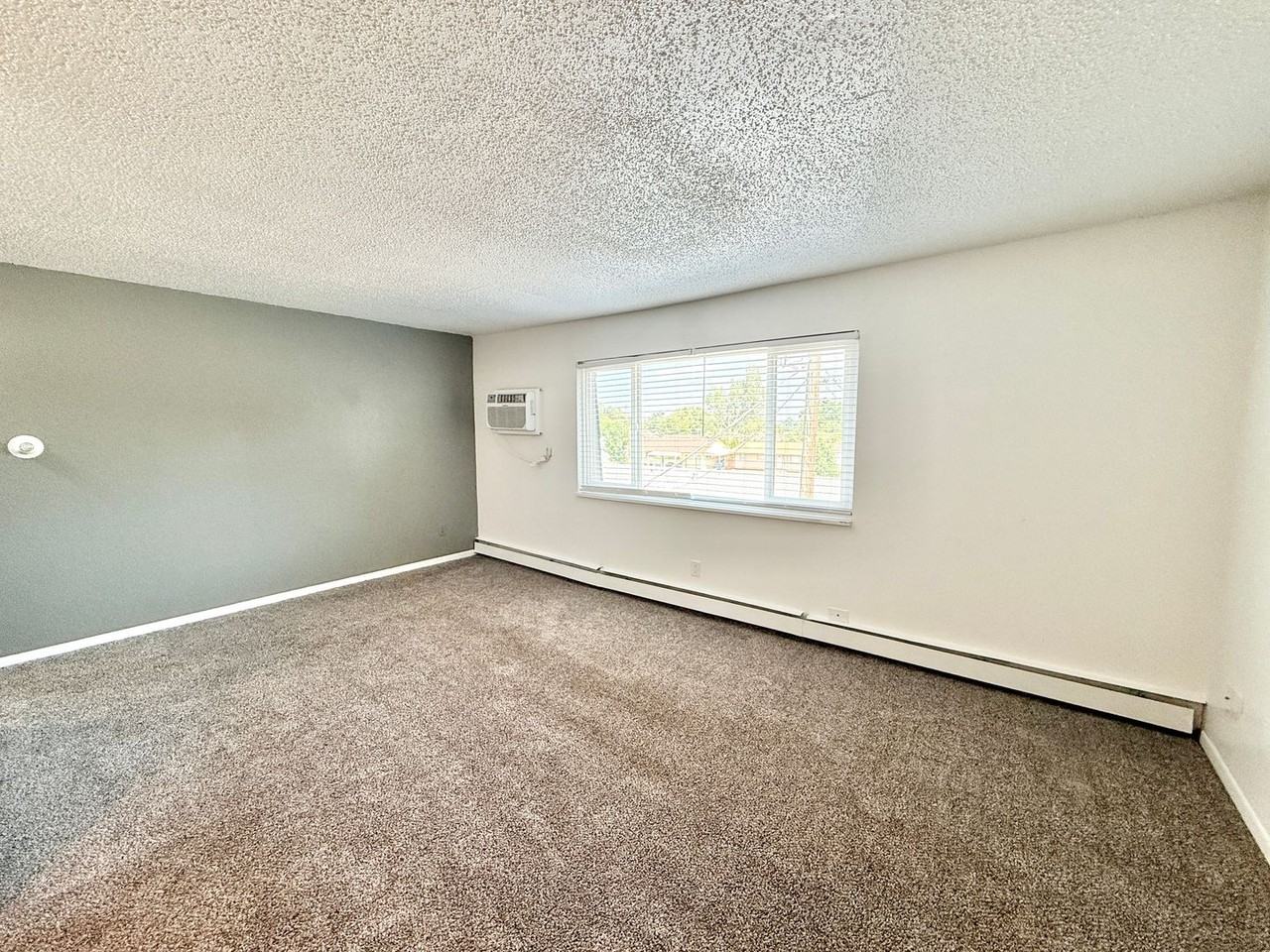 2018 Vinewood Ln #6 - Photo 7 of 22