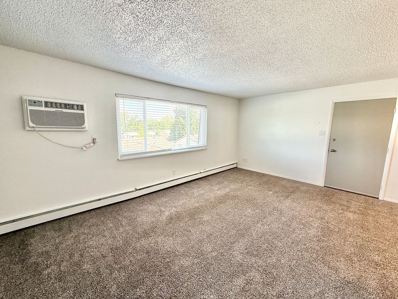 2018 Vinewood Ln #6 - Photo 2 of 22