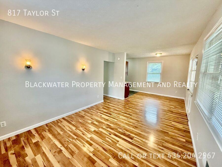 817 Taylor St - Photo 3 of 14