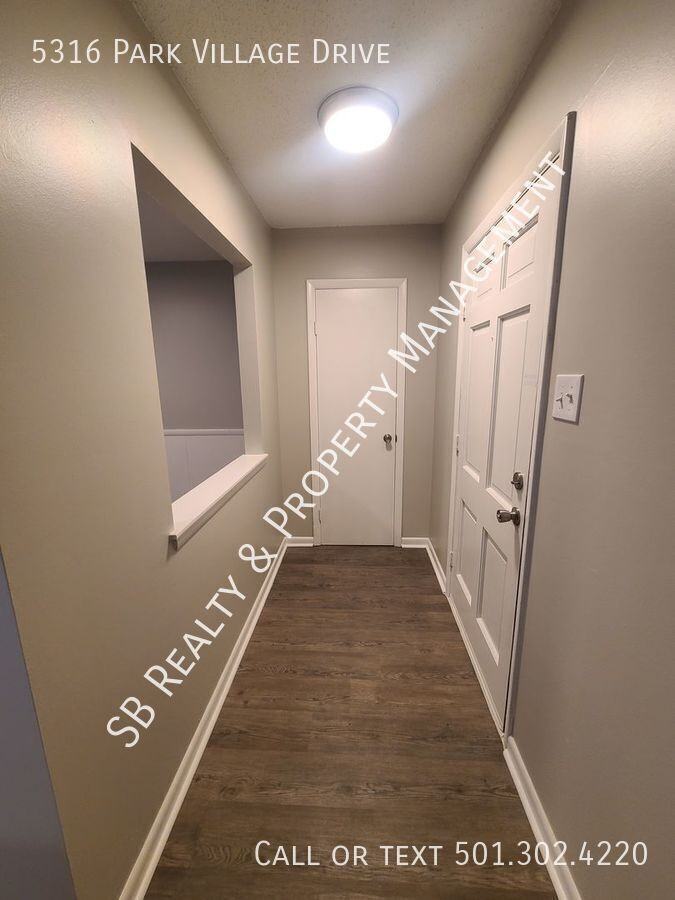 5316 Park Village Dr - Photo 4 of 27