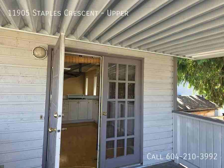 11905 Staples Cres - Photo 2 of 30