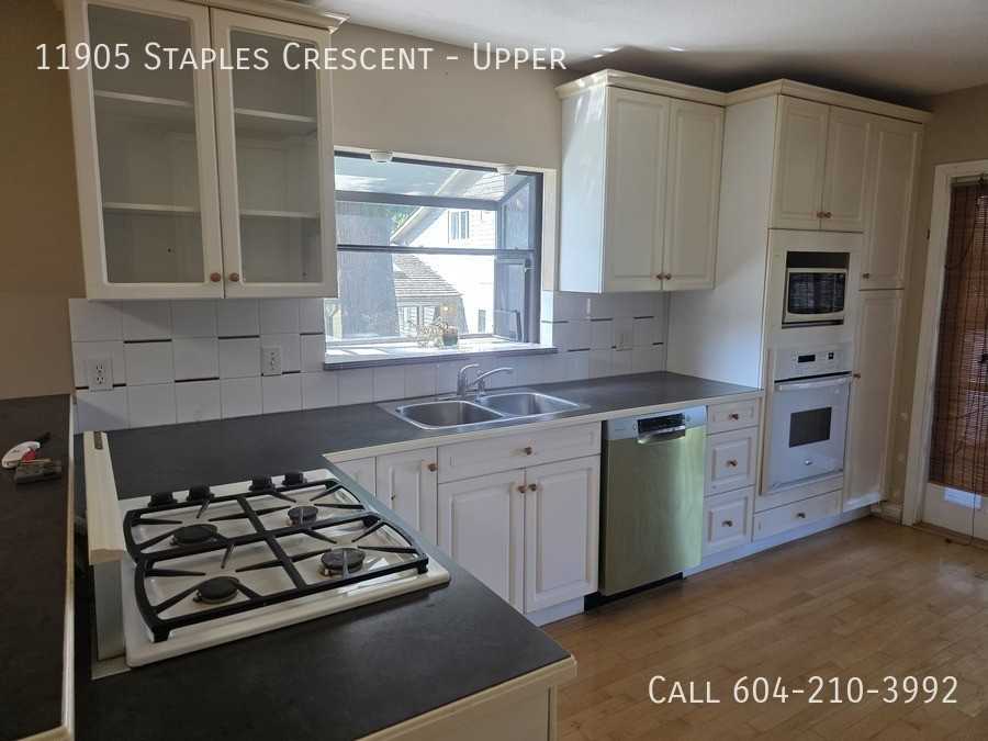 11905 Staples Cres - Photo 4 of 30