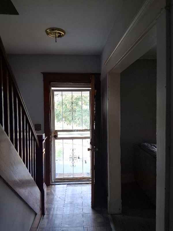 1803 Pointview Ave - Photo 7 of 9