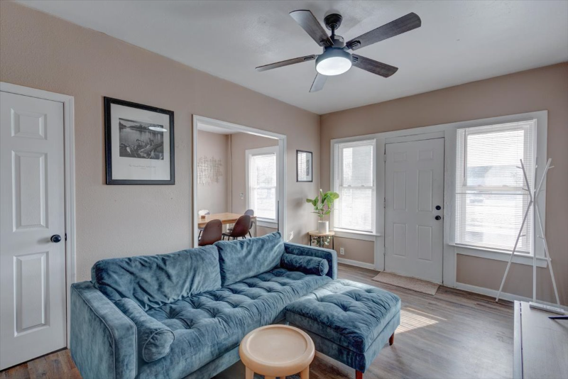 1918 W Washington St #1 - Photo 2 of 16