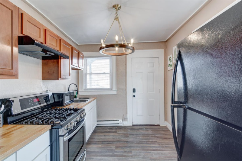 1918 W Washington St #1 - Photo 7 of 16