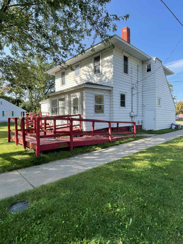 633 1/2 Starr Ave #2 - Photo 2 of 12