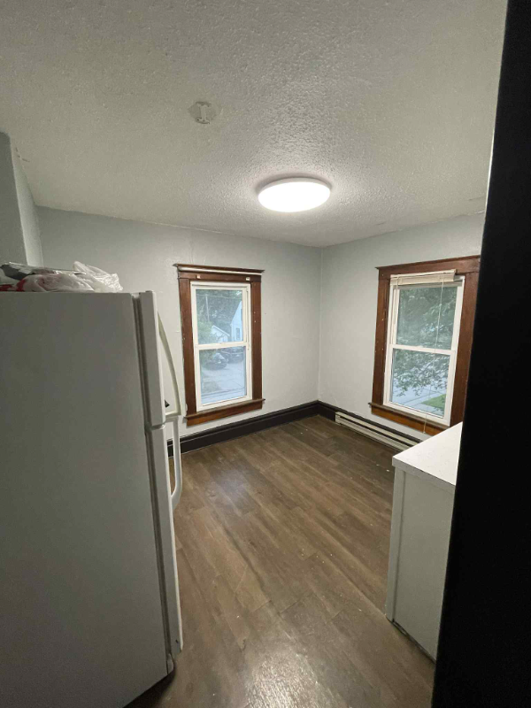 633 1/2 Starr Ave #2 - Photo 4 of 12