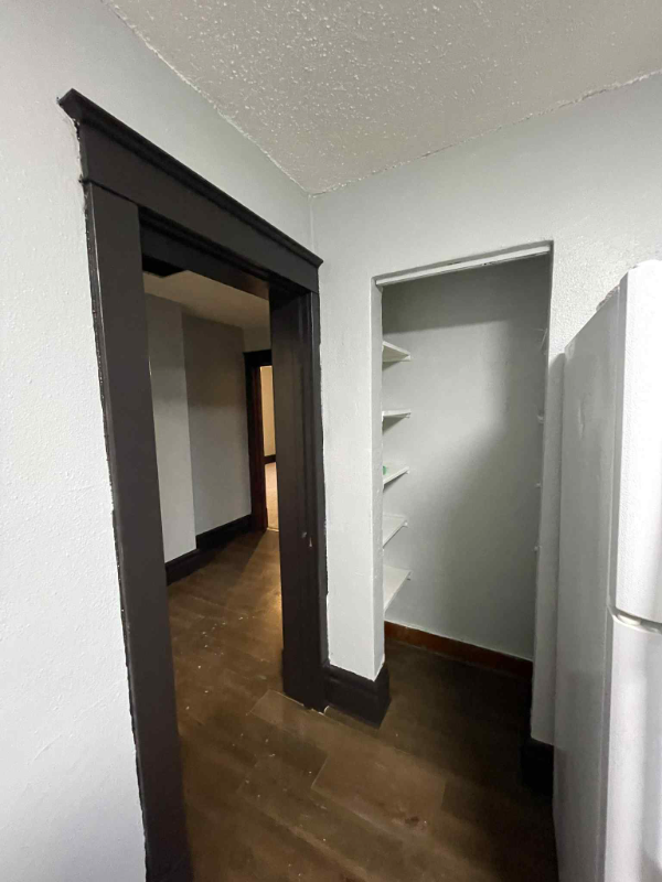 633 1/2 Starr Ave #2 - Photo 6 of 12