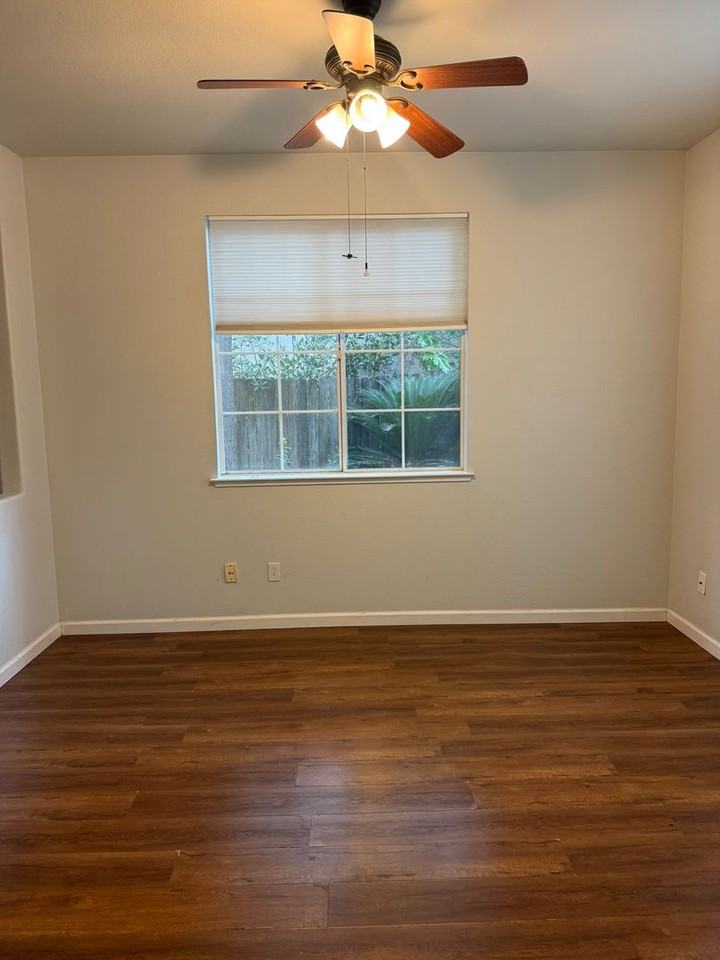108 Robinson Ct - Photo 6 of 23