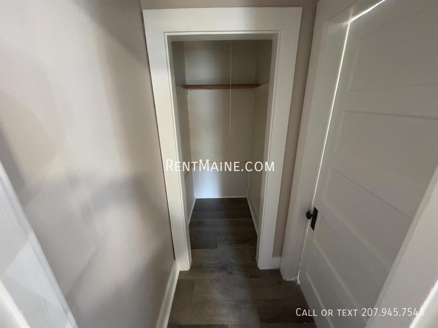 145 Essex St #B - Photo 6 of 9