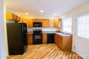 featured image of 44 River Village Dr