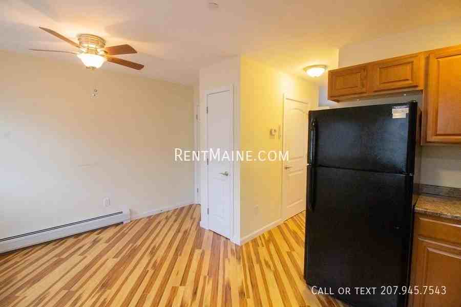 44 River Village Dr - Photo 3 of 18