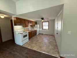 featured image of 381 Pine St #4