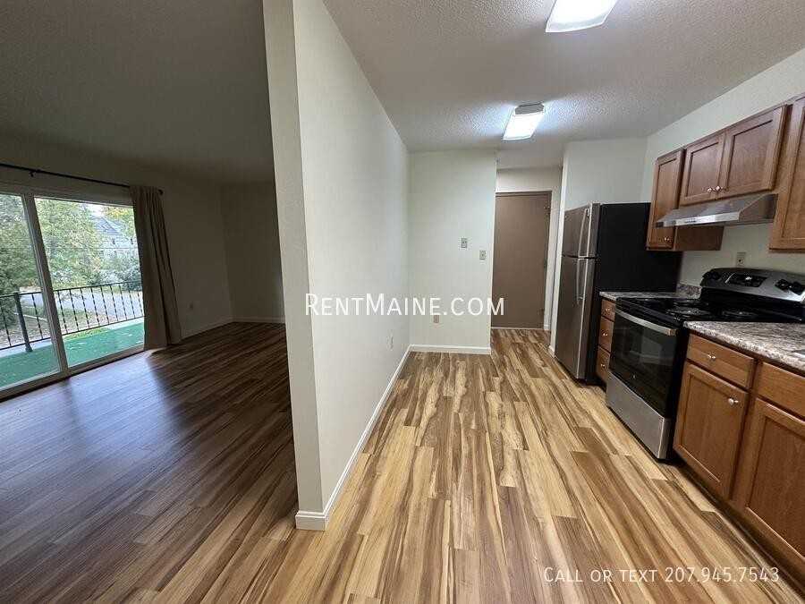 8 Longrale Park Apt G - Photo 3 of 20