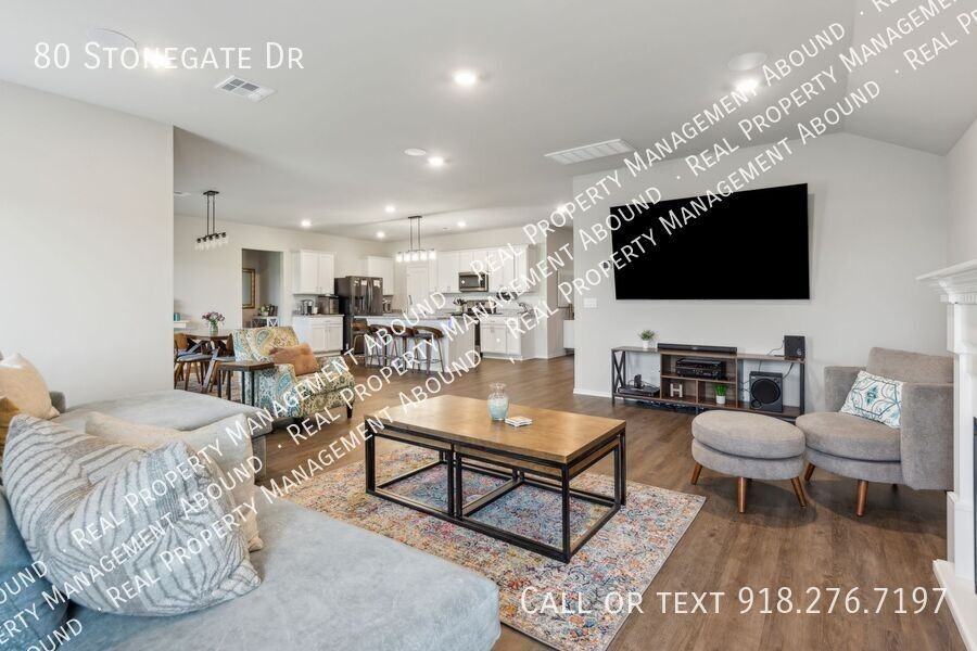 80 Stonegate Dr - Photo 3 of 42