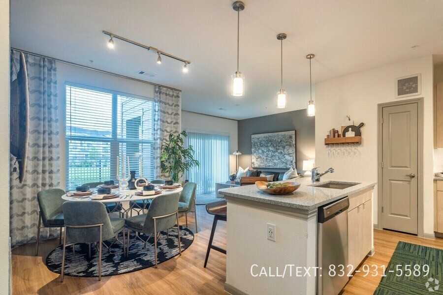 15951 Woodland Hills Dr - Photo 2 of 9