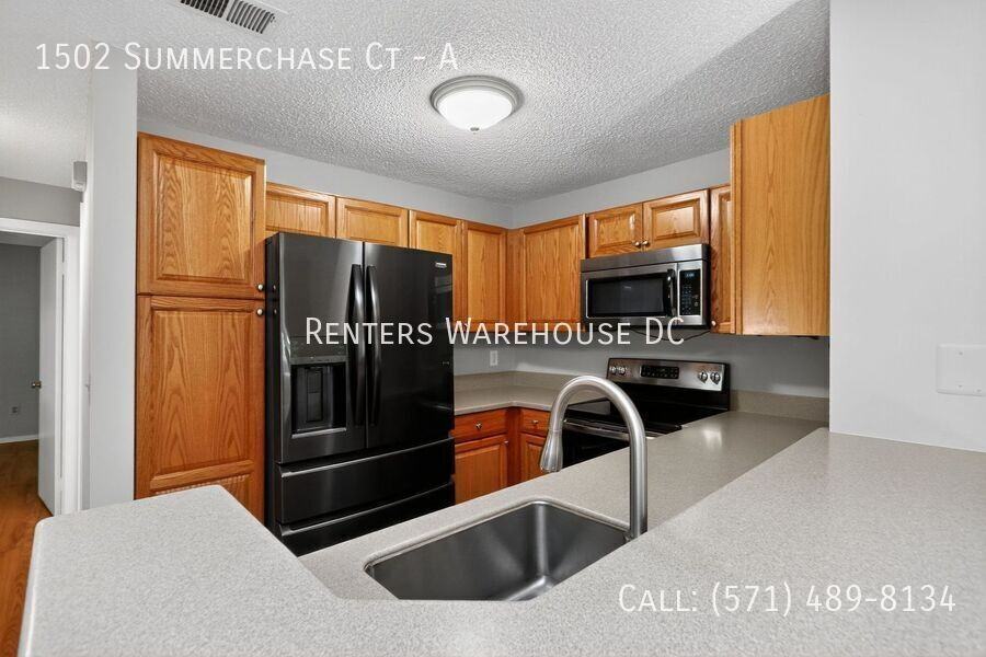 1502 Summerchase Ct #A - Photo 6 of 15