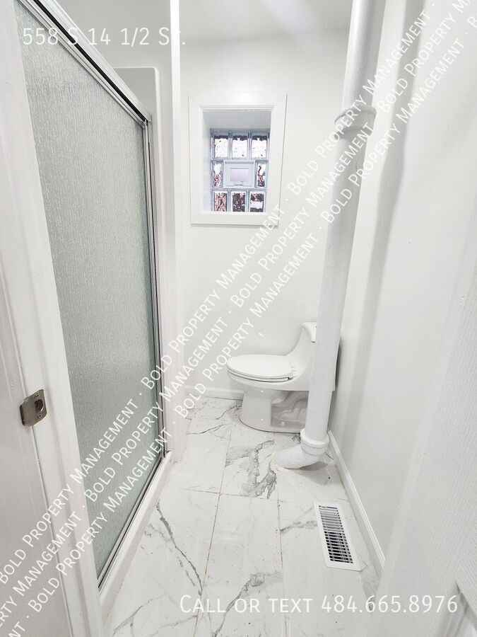 558 S 14 1/2 St - Photo 3 of 9