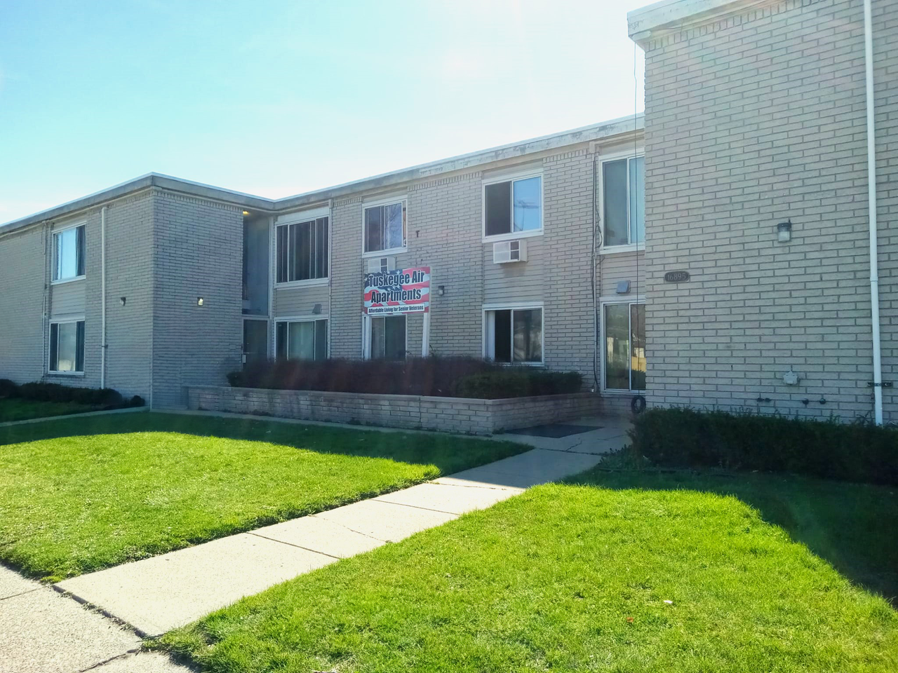 16885 Lahser RoadApt A8 #A8 - Photo 3 of 15