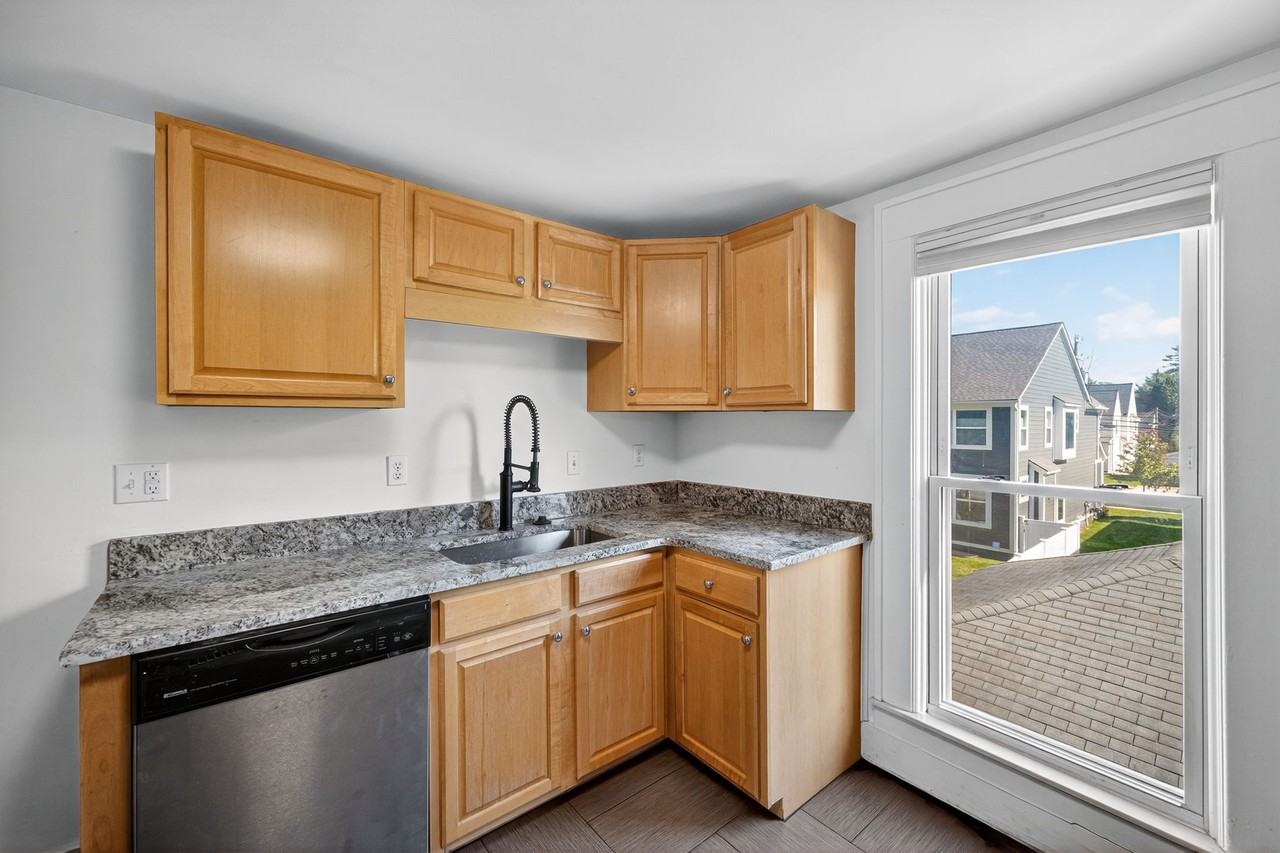 814 Louis Avenue #1 - Photo 5 of 20